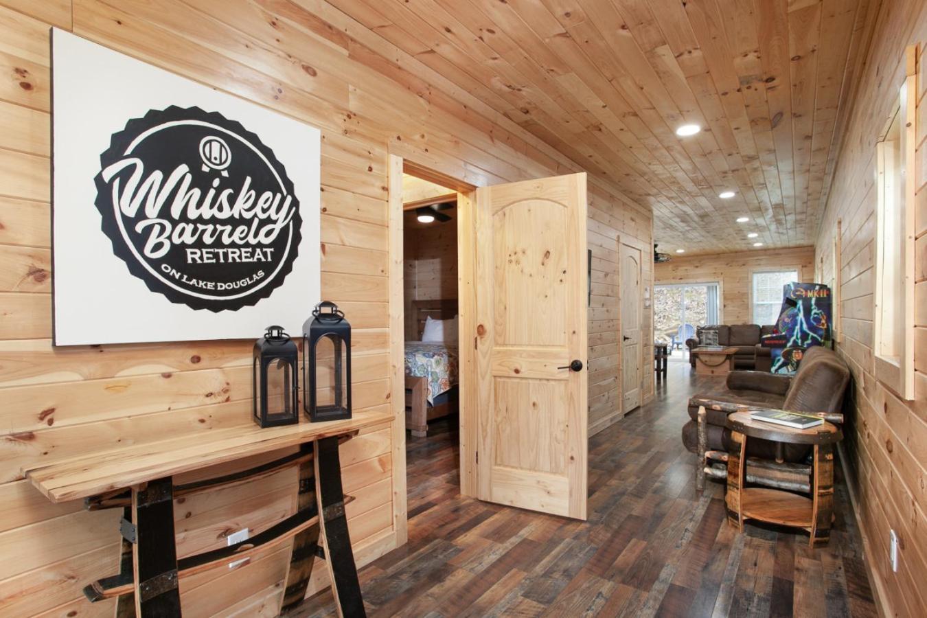 塞维尔维尔Whiskey Barrel W Hot Tub Arcade Game Fire Pit别墅 外观 照片