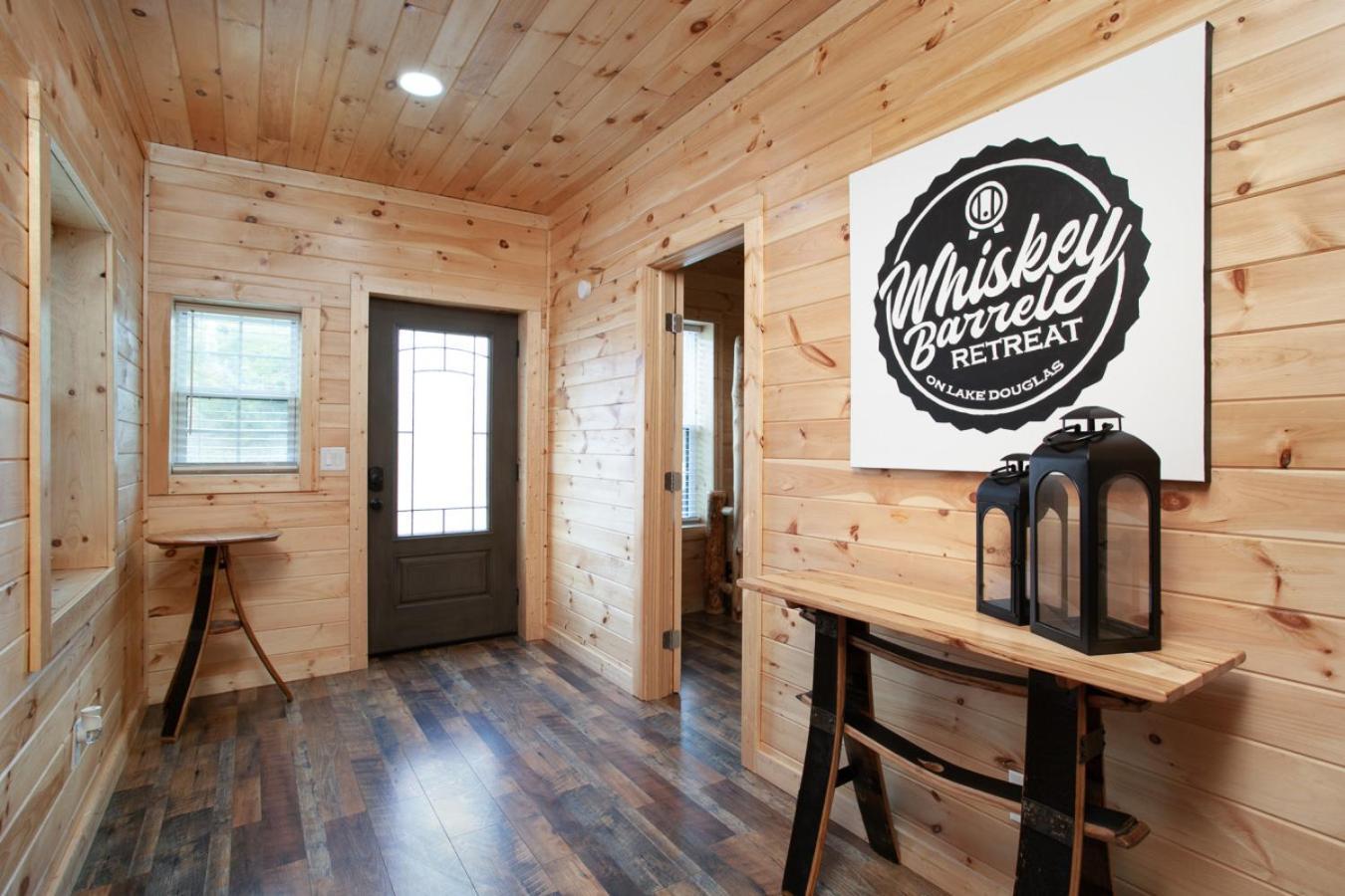 塞维尔维尔Whiskey Barrel W Hot Tub Arcade Game Fire Pit别墅 外观 照片
